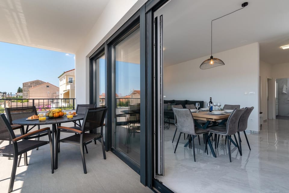 Balcony/Terrace, Living room, Dining area