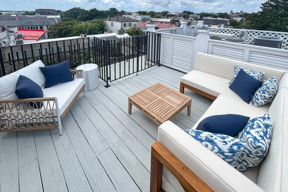 Rainbow Row Pied-A-Terre House in Charleston
