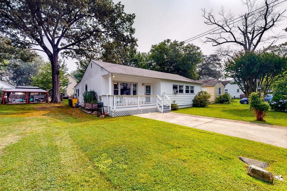 Steps to Chesapeake Bay! 'Callaway Drive Retreat' House in Anne Arundel County