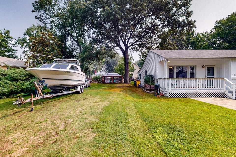 Steps to Chesapeake Bay! 'Callaway Drive Retreat' House in Anne Arundel County