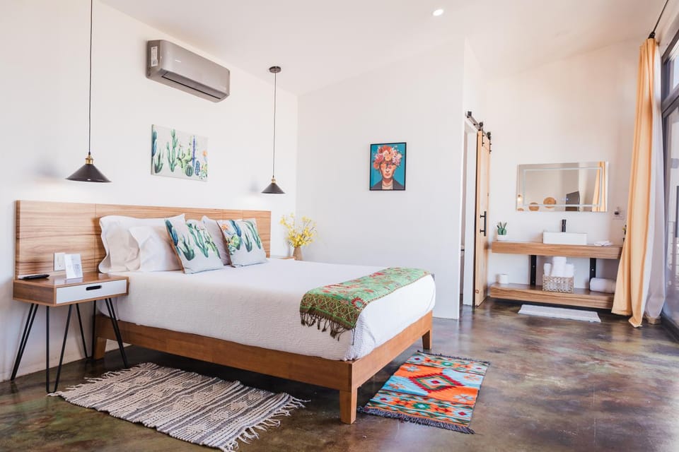 Starlight bungalow queen 4 Bed and Breakfast in State of Baja California