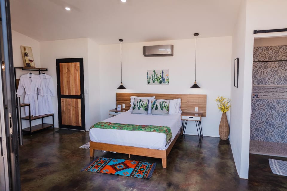 Starlight bungalow queen 4 Bed and Breakfast in State of Baja California