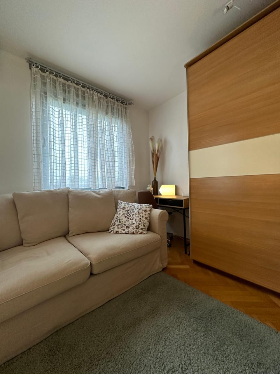 Bed, Living room, Seating area