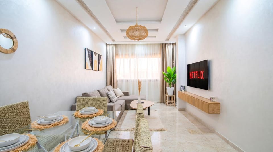 TV and multimedia, Living room, Dining area
