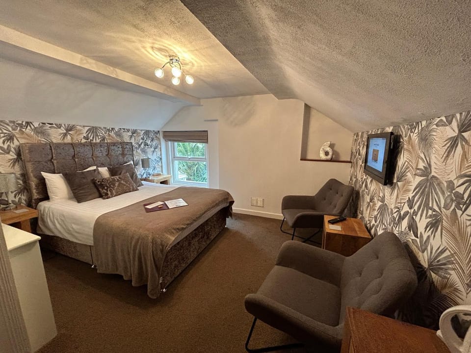 Lynton House Bed and Breakfast in Llandudno