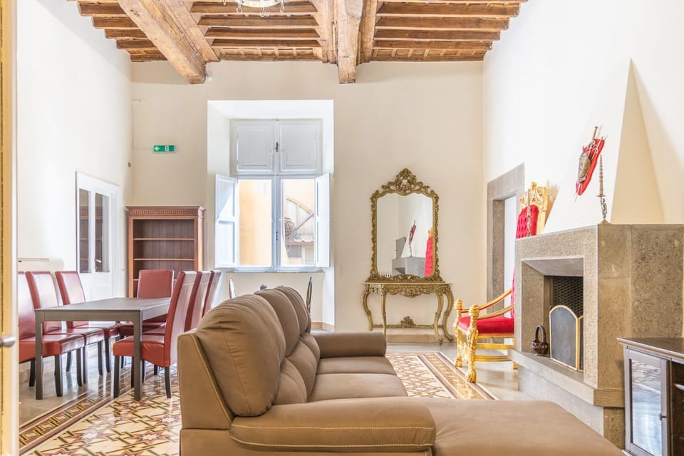 Communal lounge/ TV room, Living room