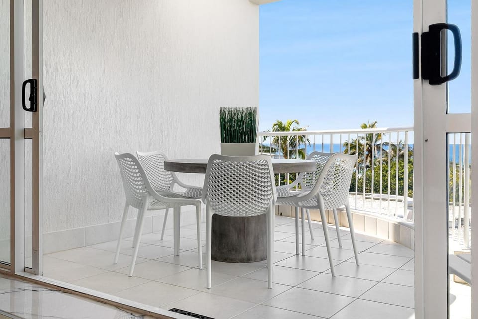 View (from property/room), Balcony/Terrace, Sea view