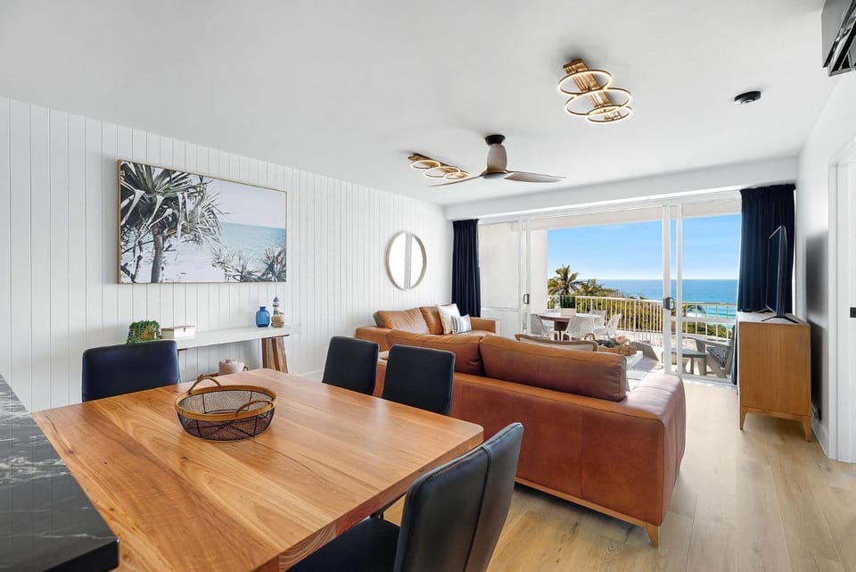 Living room, Dining area, Sea view