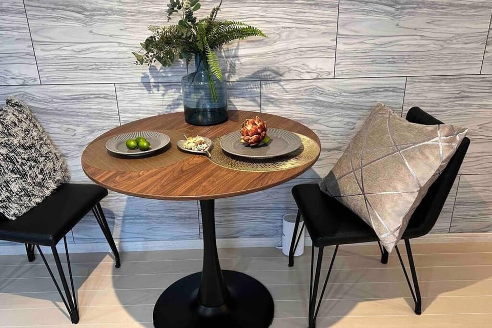 Modern Entire Apart450m to TengachayaAirport Direct AccessIdeal for FamiliesCouples Friends Villa in Osaka