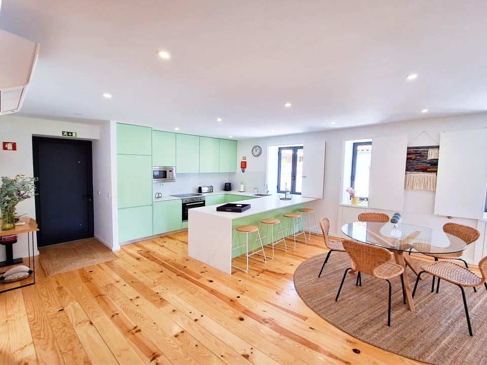 Kitchen or kitchenette, Meals