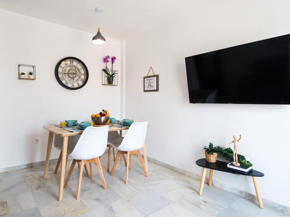 TV and multimedia, Dining area