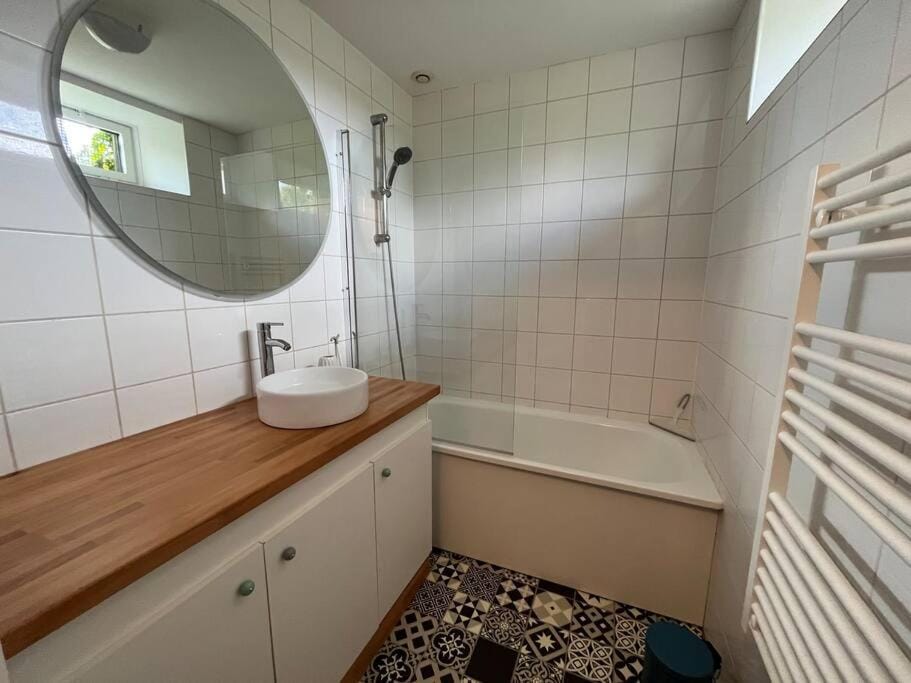 Bathroom, Bath