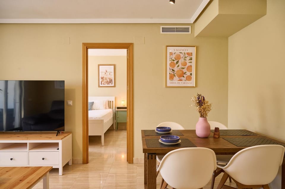 TV and multimedia, Dining area, Bedroom