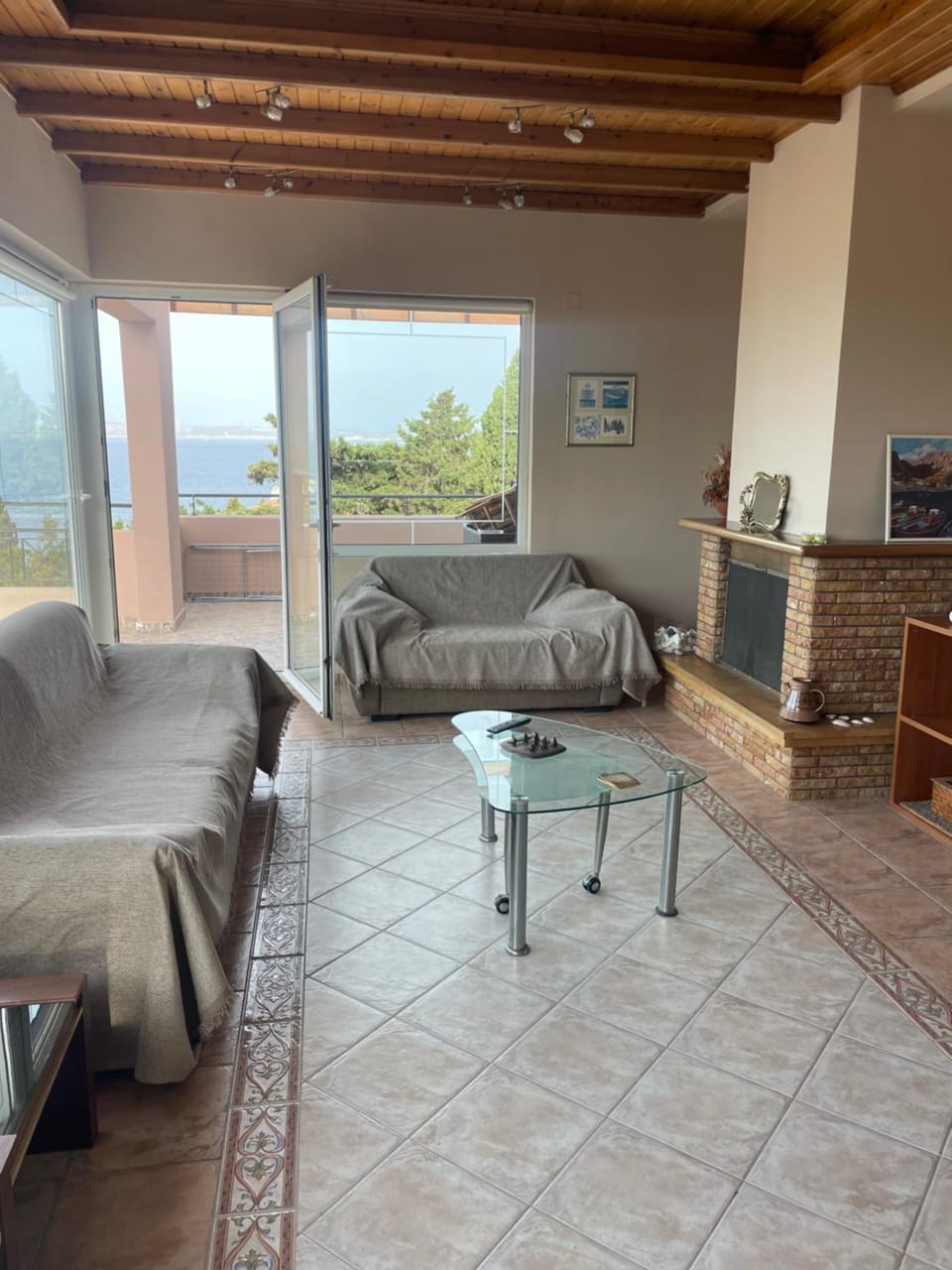 View (from property/room), Balcony/Terrace, Living room