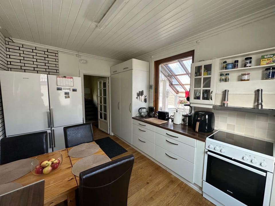 Coffee/tea facilities, Kitchen or kitchenette, Dining area, dishwasher, minibar, pet friendly, stove, toaster