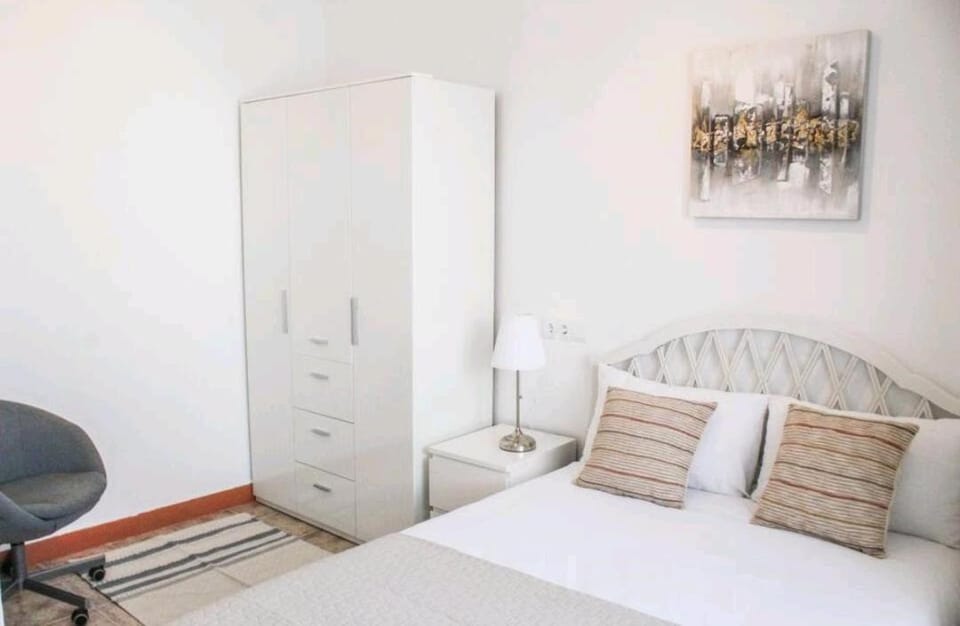 Bed, Photo of the whole room, Bedroom, wardrobe