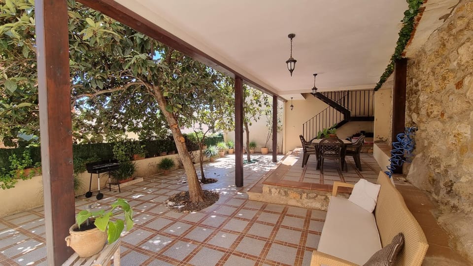 Patio, Inner courtyard view