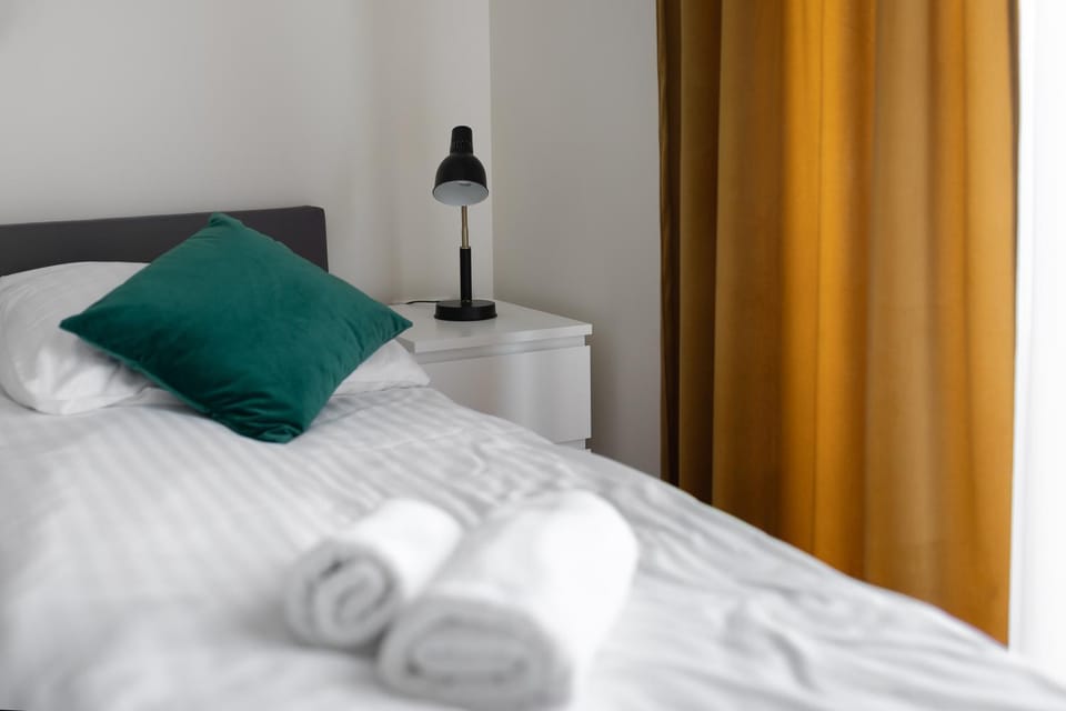 Bed, Photo of the whole room, Bedroom, towels