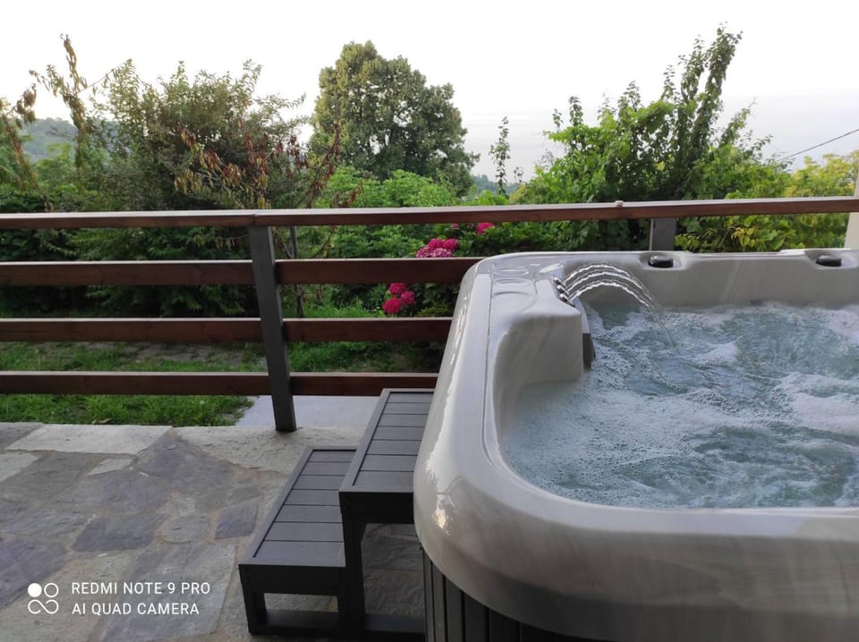Natural landscape, Hot Tub