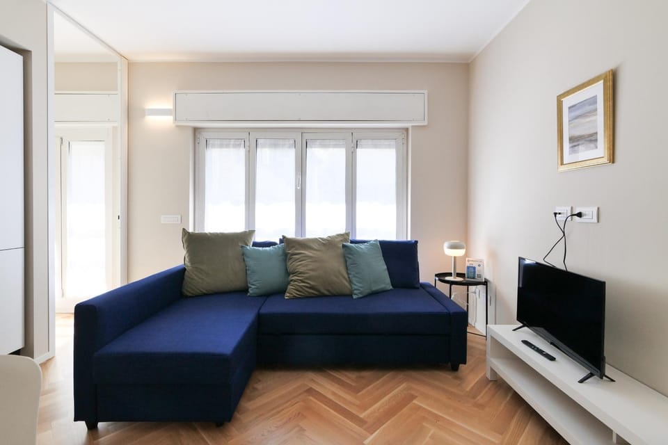 Communal lounge/ TV room, TV and multimedia, Living room, Seating area