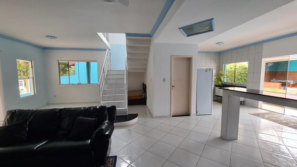 Casa com piscina e wife tabatinga House in Caraguatatuba