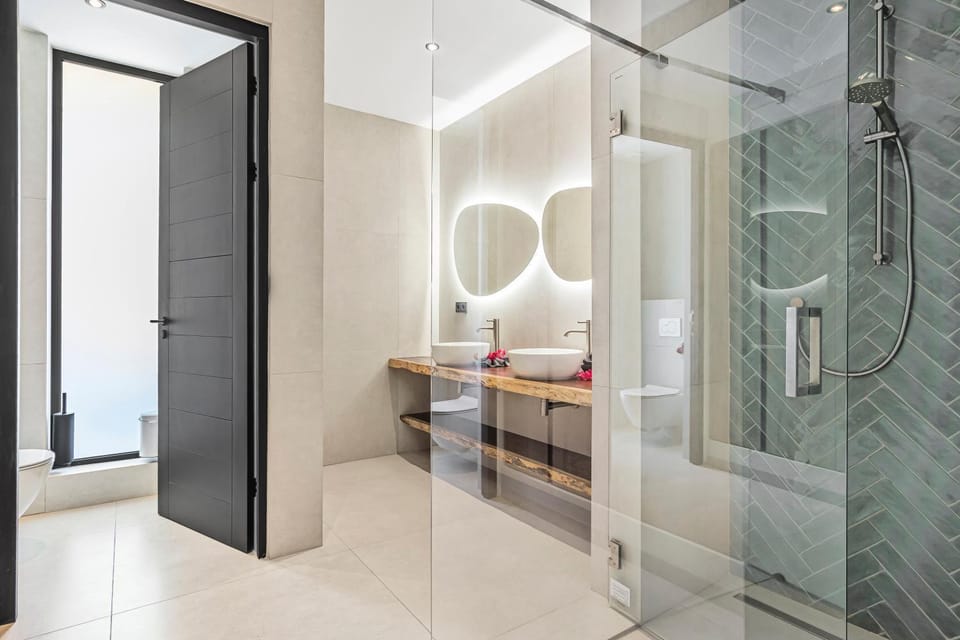 Shower, Bathroom, towels