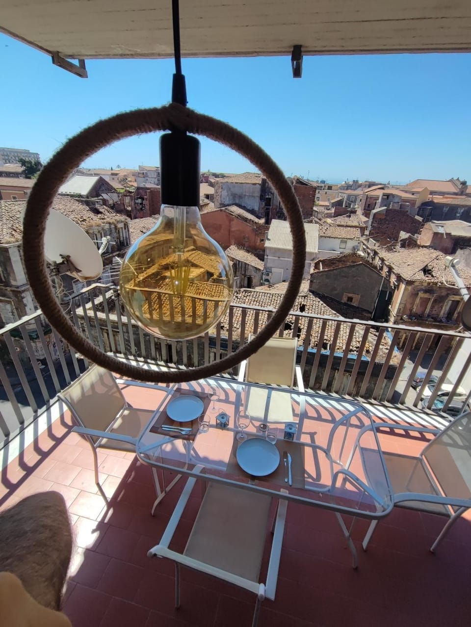 View (from property/room), Balcony/Terrace, City view
