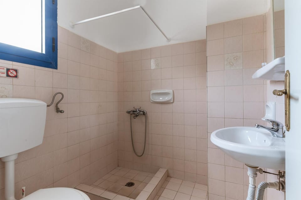 Bathroom, Living room