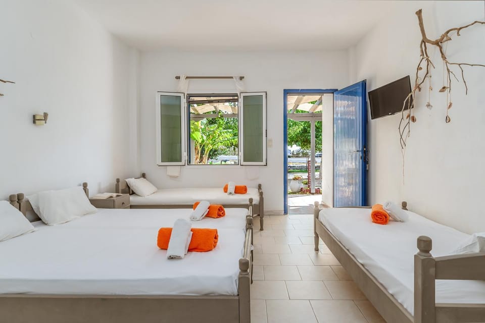 Property building, Living room, Bedroom
