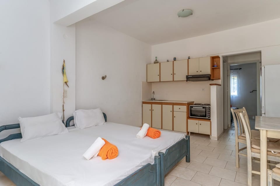Property building, Living room, Bedroom