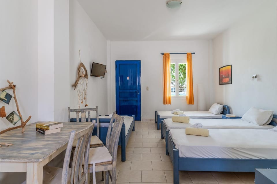 Property building, Living room, Bedroom