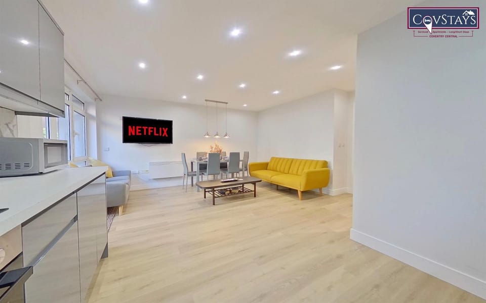 Beauchamp House - 2-bed apartment in Coventry City Centre, Free Parking, by COVSTAYS Apartment in Coventry