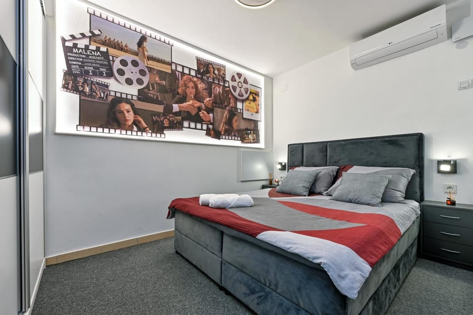 TV and multimedia, Bedroom, air conditioner