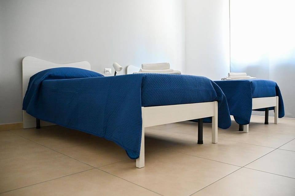 Dino's Rooms CASA VACANZE Bed and Breakfast in Campania