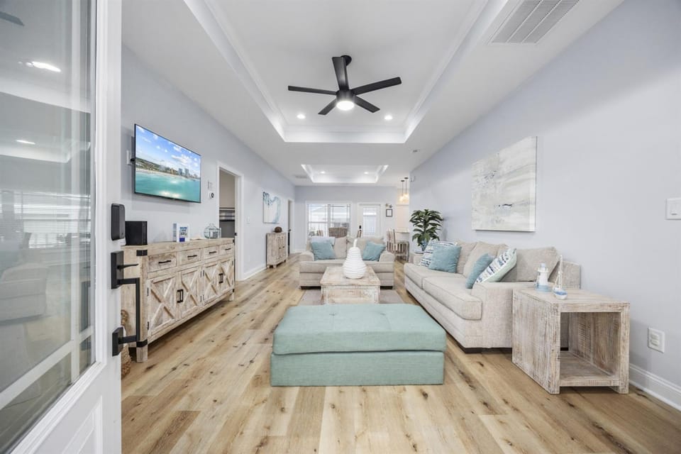 HeatedPoolOasis, 2MinWalk2Beach, BeachGear, Golf House in North Myrtle Beach