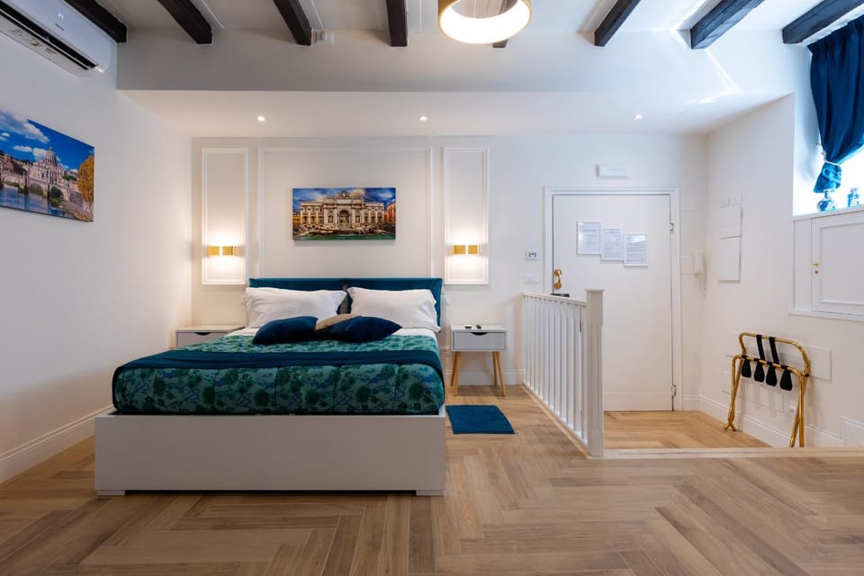 Bed, Living room, Photo of the whole room, Seating area, Bedroom