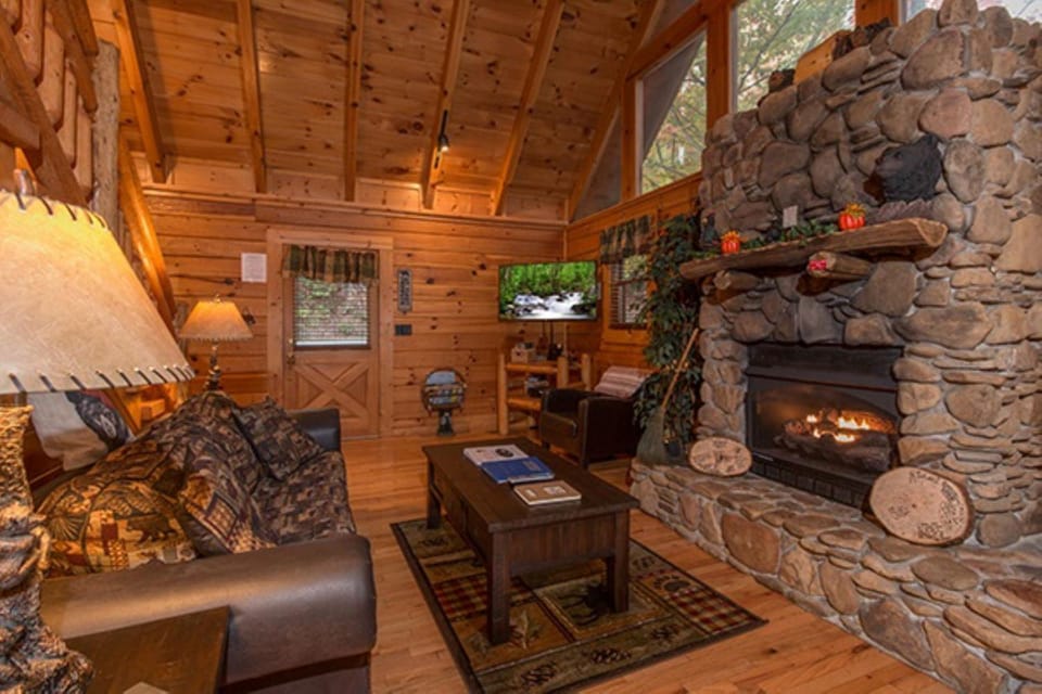 Beary Cozy Cabin Cabin in Gatlinburg