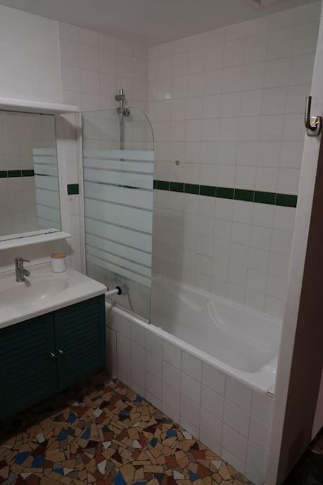 Bathroom, Bath