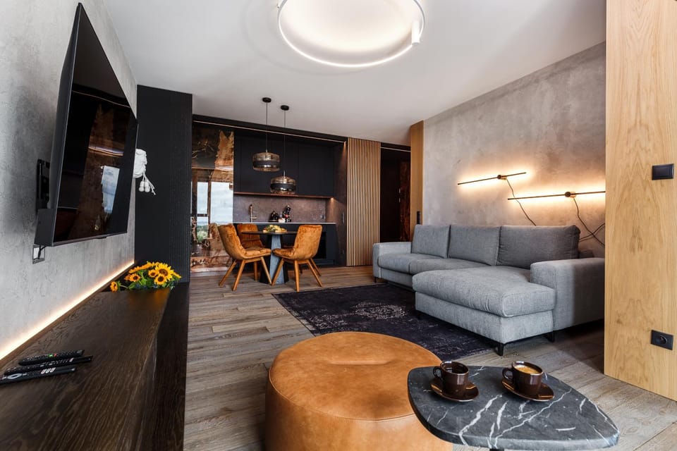 Communal lounge/ TV room, TV and multimedia, Kitchen or kitchenette, Living room, Seating area, Dining area, Evening entertainment
