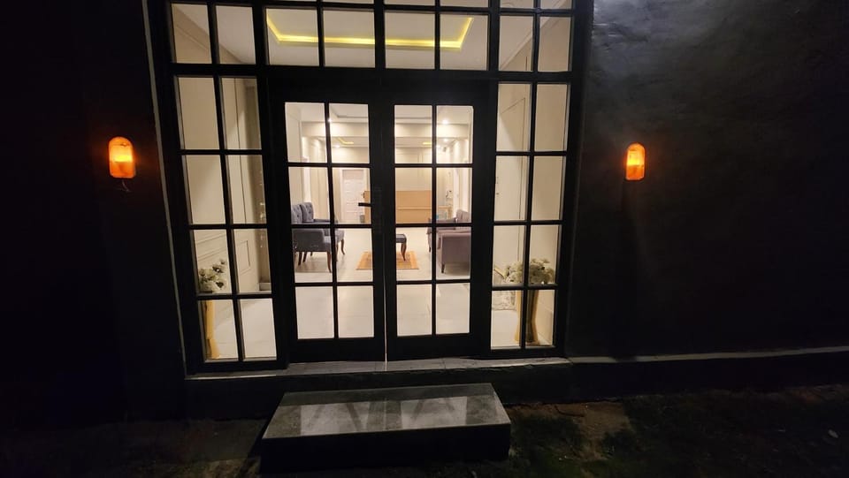 Property building, Night