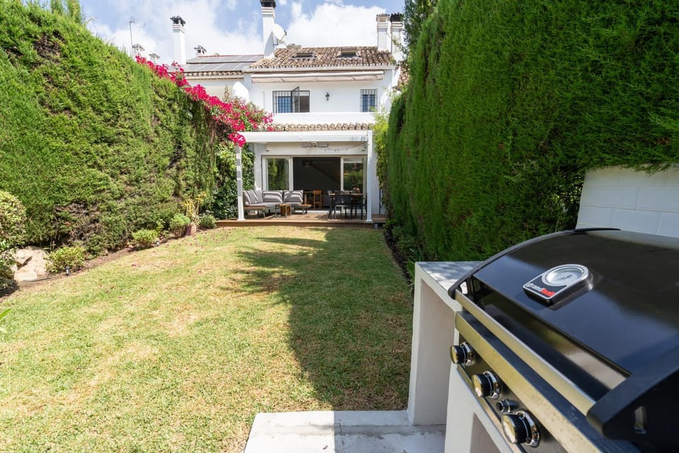 BBQ facilities, Garden