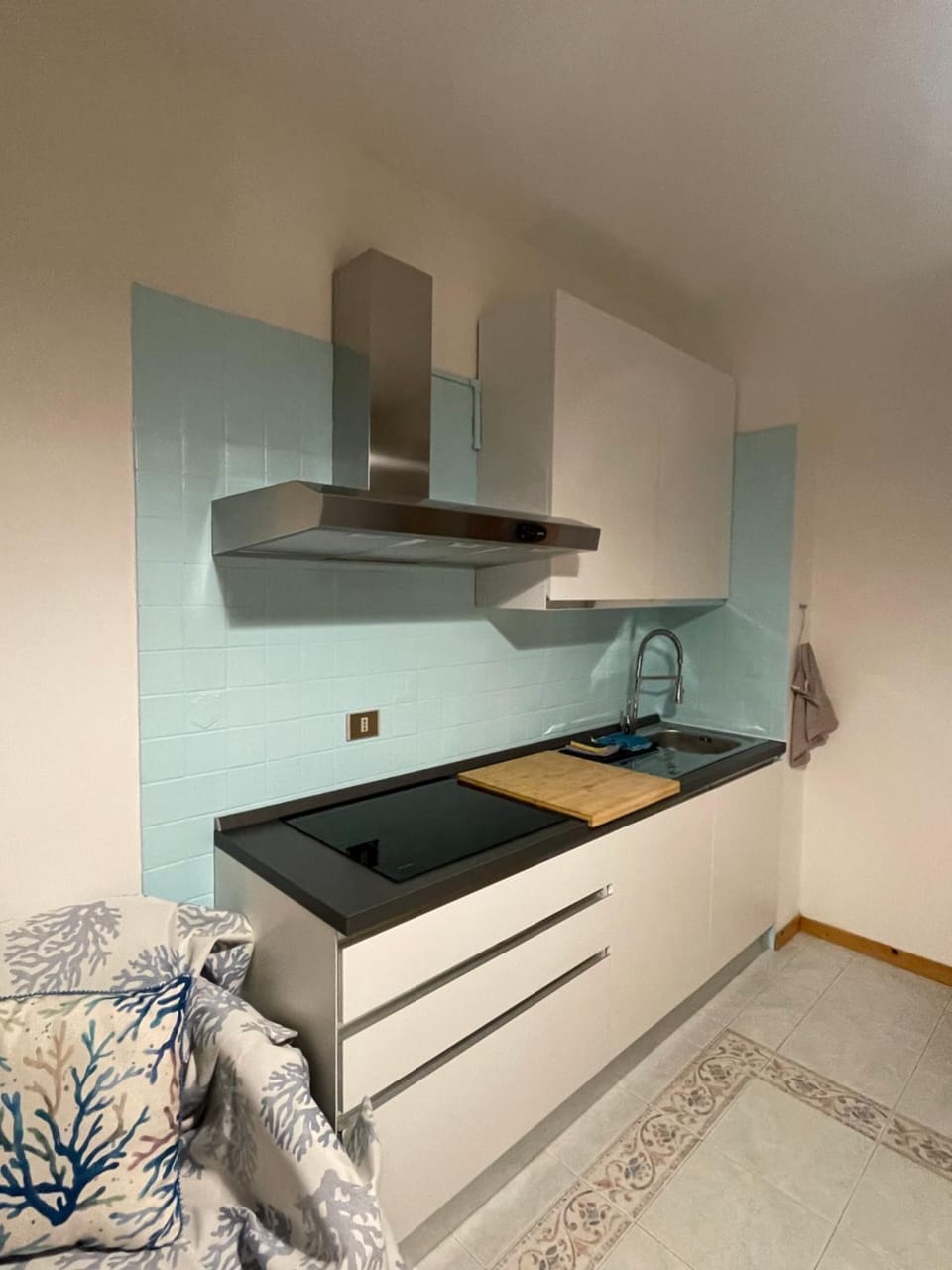 Kitchen or kitchenette, pet friendly, stove