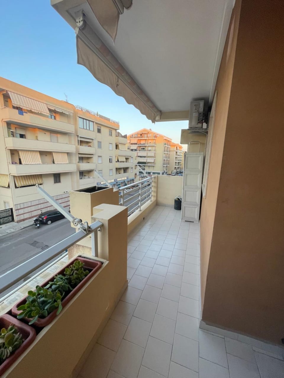 Property building, Day, View (from property/room), Balcony/Terrace, City view, Parking