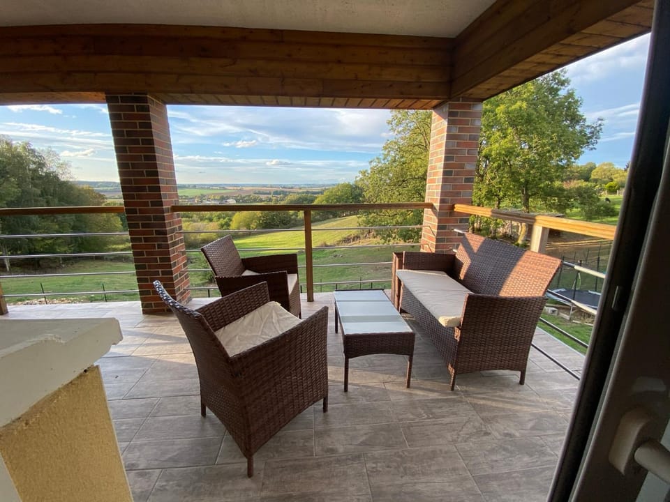 Natural landscape, Balcony/Terrace