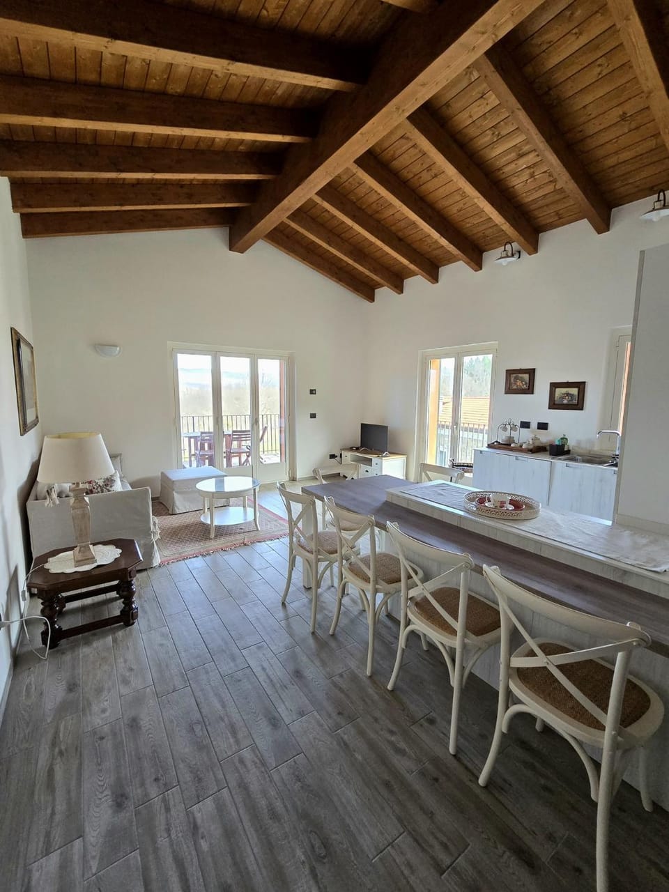 Kitchen or kitchenette, Living room, Dining area