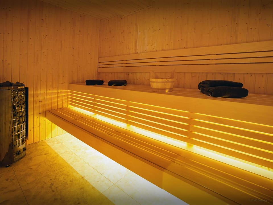 Sauna, Area and facilities
