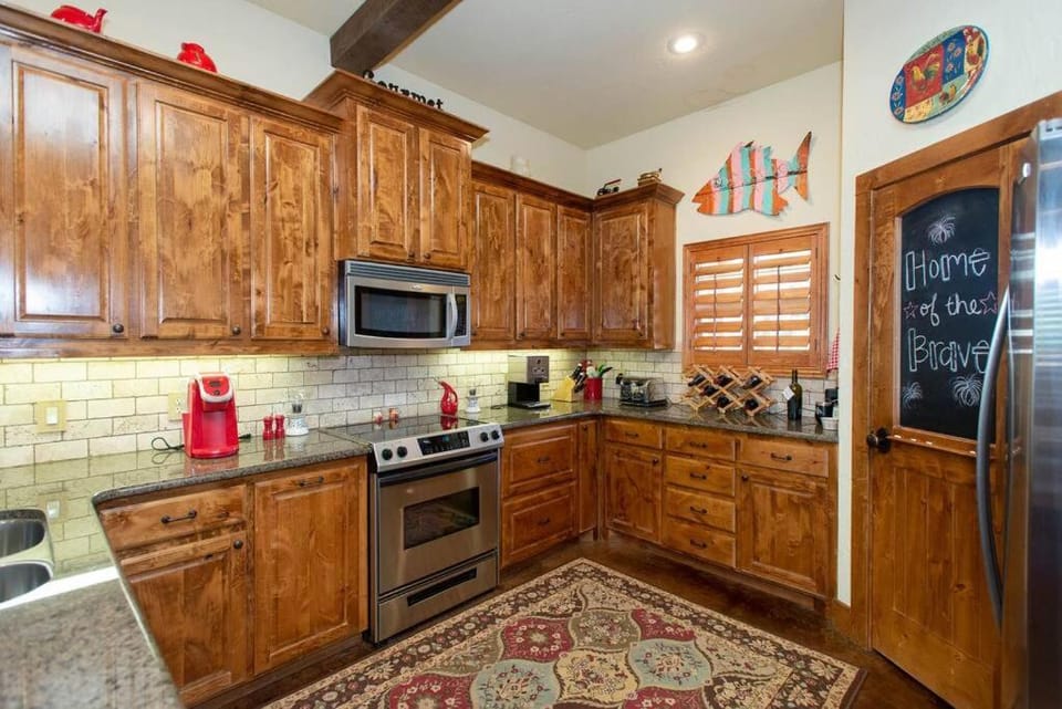 Coffee/tea facilities, Kitchen or kitchenette, dishwasher, minibar, pet friendly, stove, toaster