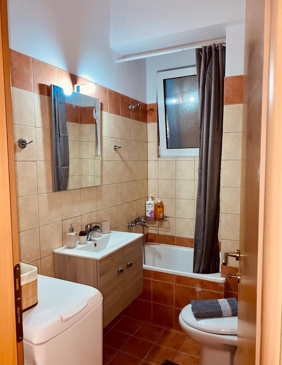 Toilet, Bathroom, Bath