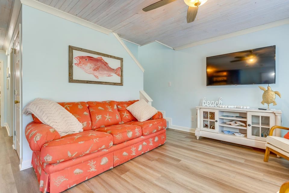 Creekfront Dauphin Island Cottage: Walk to Gulf! House in Dauphin Island