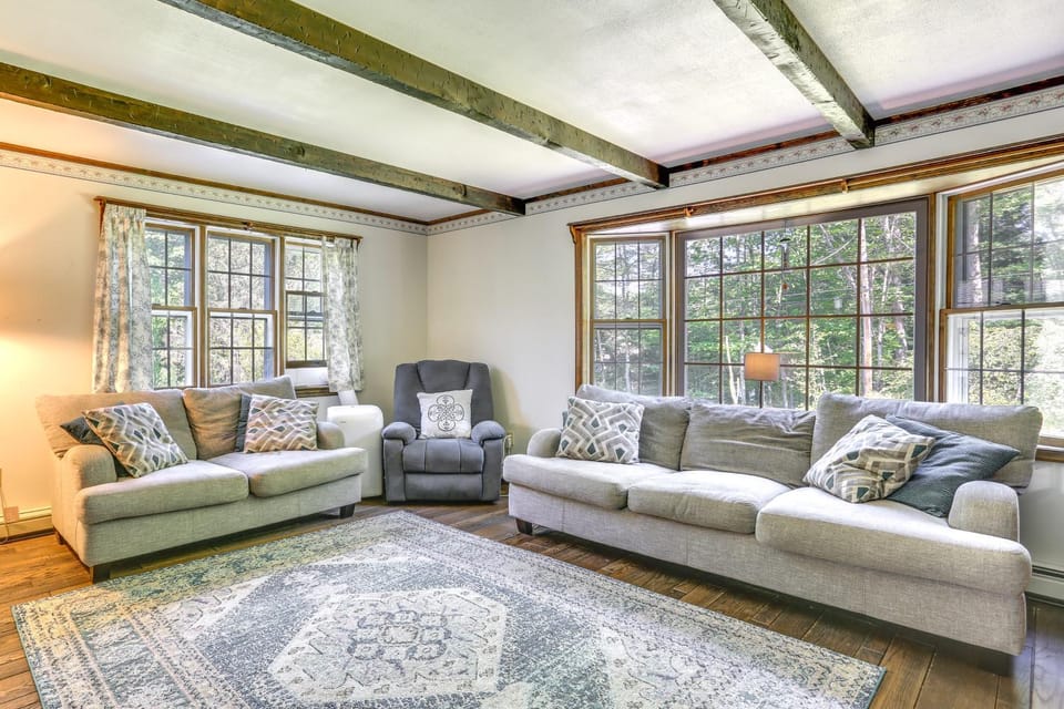 Sparrow Bush Retreat w/ Pool & Screened Porch House in Hudson Valley